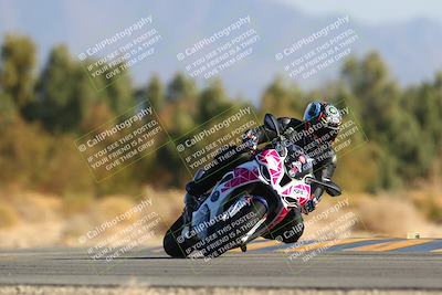 media/Jan-14-2024-SoCal Trackdays (Sun) [[2e55ec21a6]]/Turn 7 (140pm)/